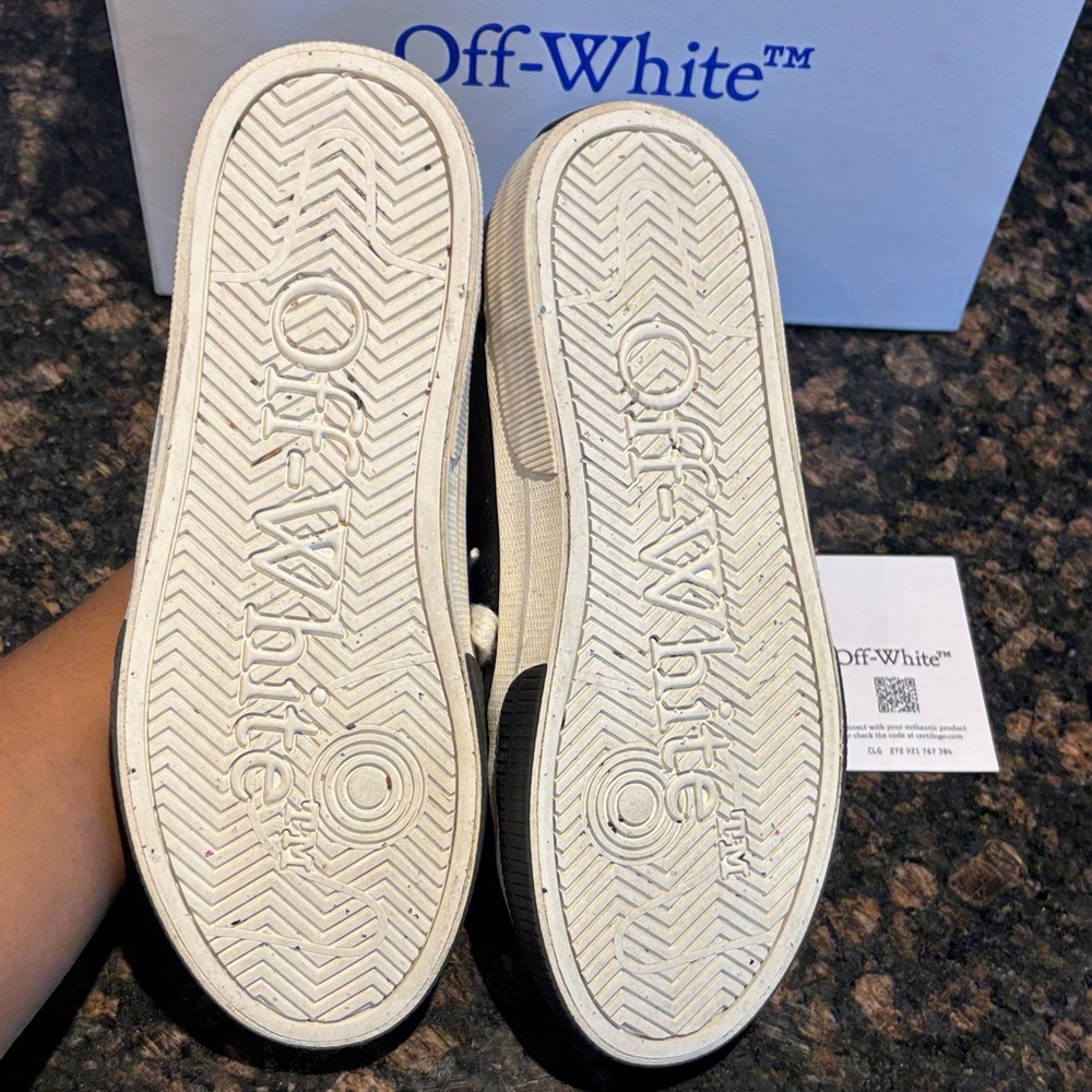 Off-White Black Leather Low-Top Sneakers with White Arrow Accent - Picture 6 of 9